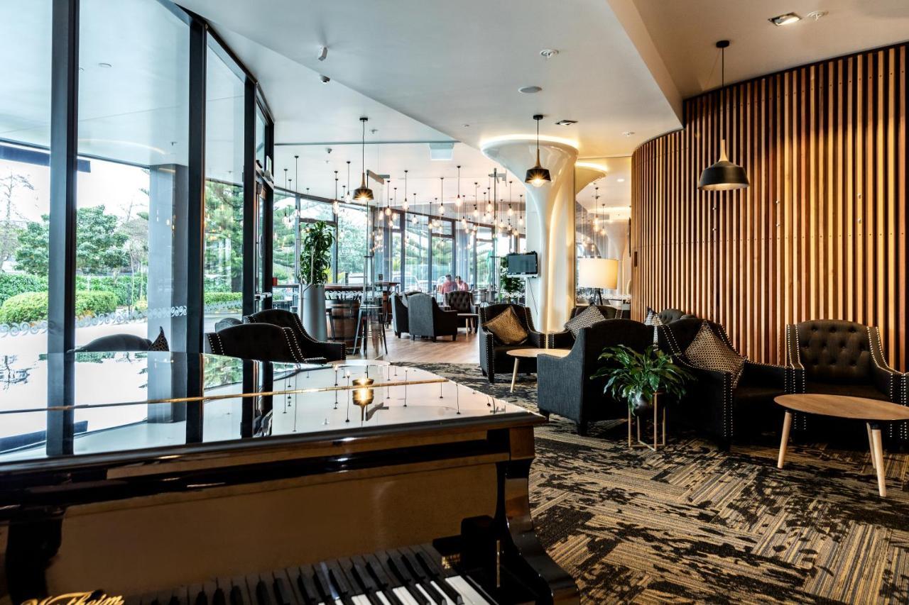 Novotel New Plymouth Taranaki Bagian luar foto